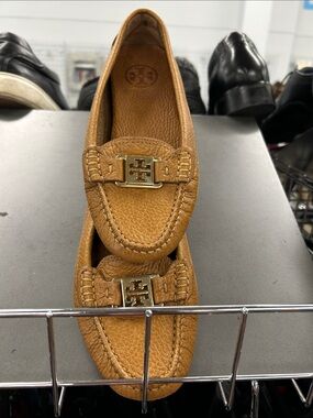 Tory Burch Cognac Leather Logo Driving Loafers